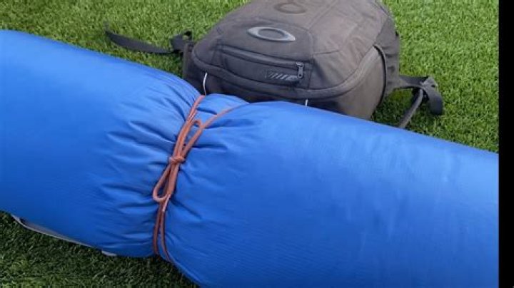 How do you use a sleeping bag?