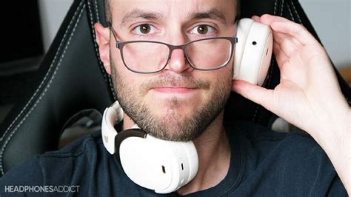 How do you wear headphones on your neck?