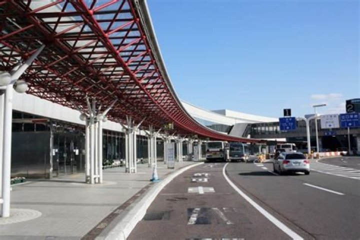 How far is Chitose Airport to Sapporo?