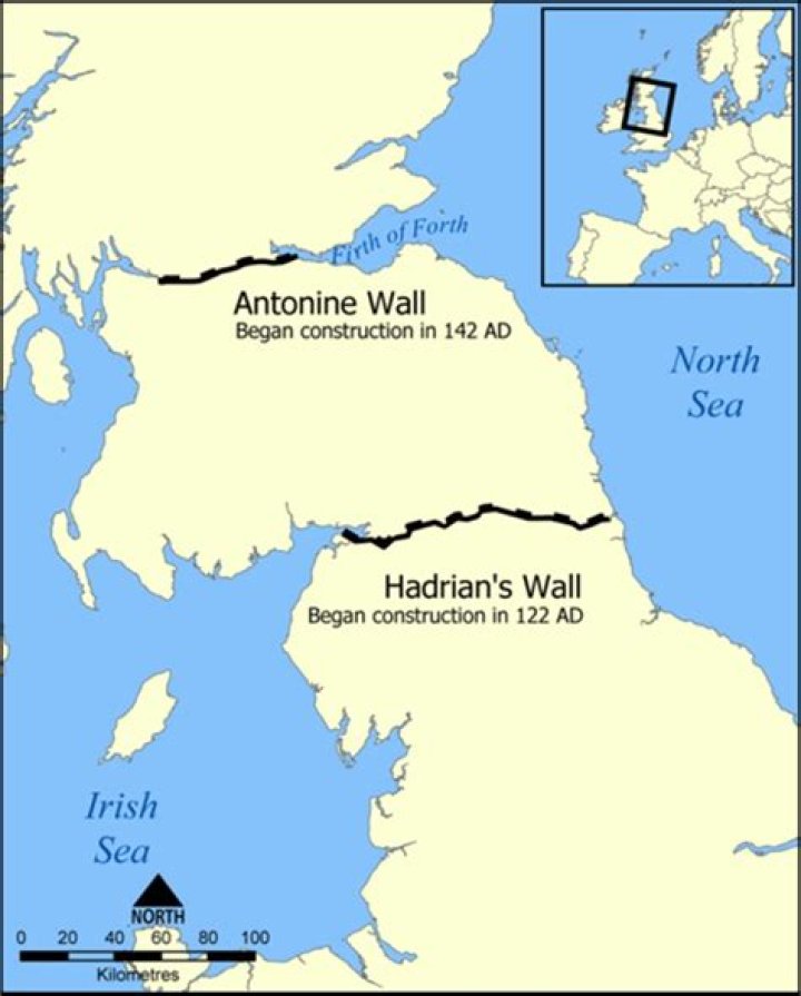 How far is Hadrian's Wall from Alnwick?