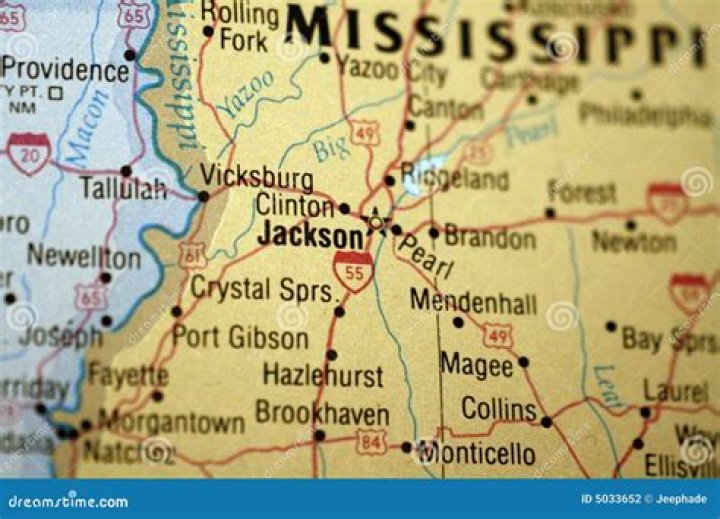 How far is Jackson MS from Biloxi MS?