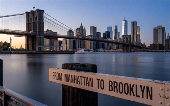 How far is Manhattan from Flushing?