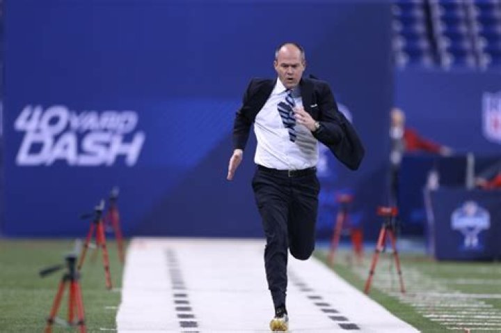 How fast did Rich Eisen run?