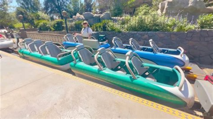 How fast does the Matterhorn at Disneyland go?