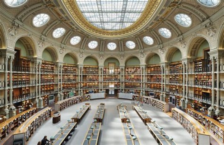 How have libraries evolved in the 21st century?