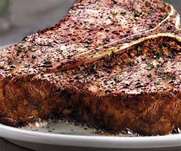 How hot is Ruth's Chris oven?