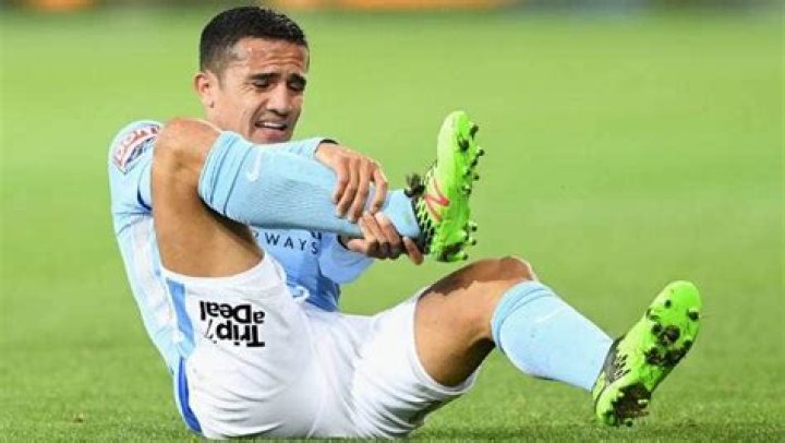 How is a tie broken in soccer?