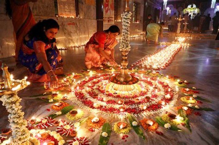 How is Diwali linked to Ramayana?