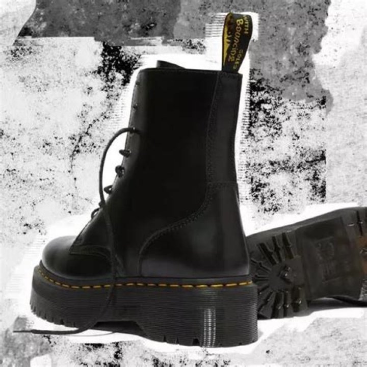 How long do Dr Martens soles last?