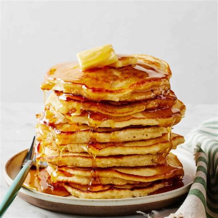 How long do you let a pancake cook?