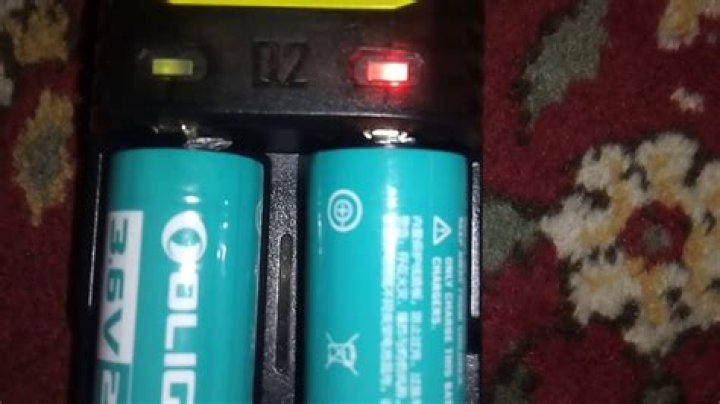 How long does a 21700 battery take to charge?