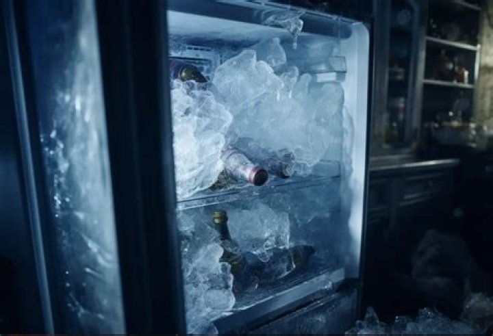 How long does it take for a drink to get cold in the freezer?
