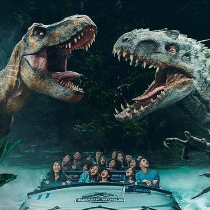 How long is Jurassic World ride?