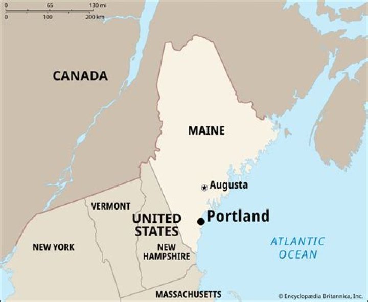 How long is Maine's shoreline?