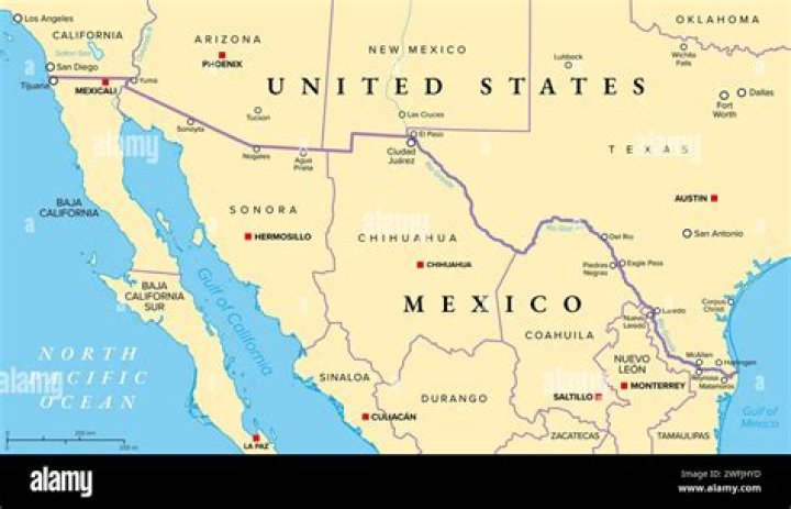 How long is the border with Mexico?