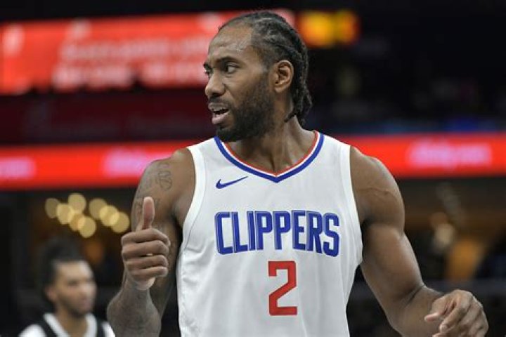 How many braids does Kawhi Leonard have?