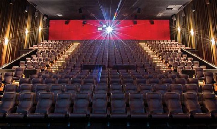 How many cinemas are in the UK?