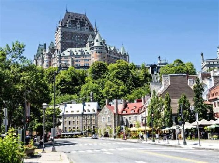 How many cities are in Quebec Canada?