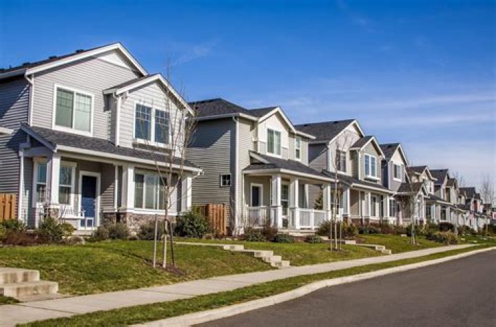 How many single family homes are in Vancouver?