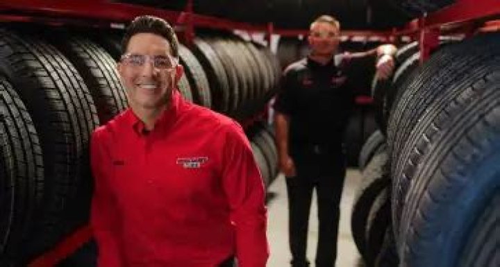 How much do America's Tire employees make?