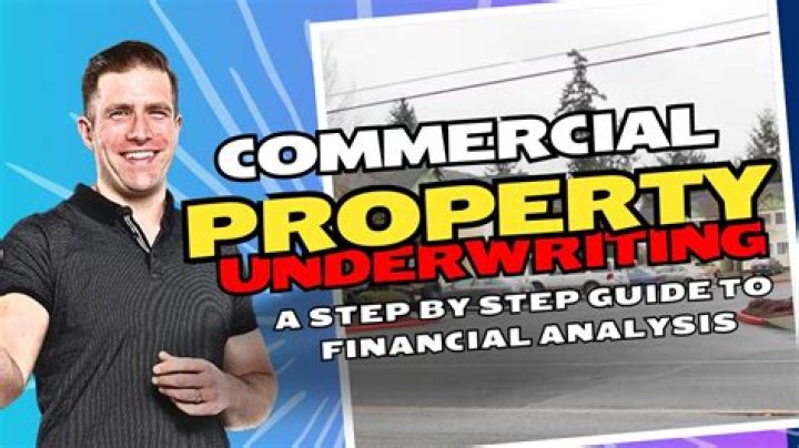 How much do commercial loan underwriters make?