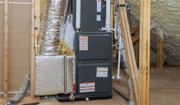 How much does a gas furnace cost per month?