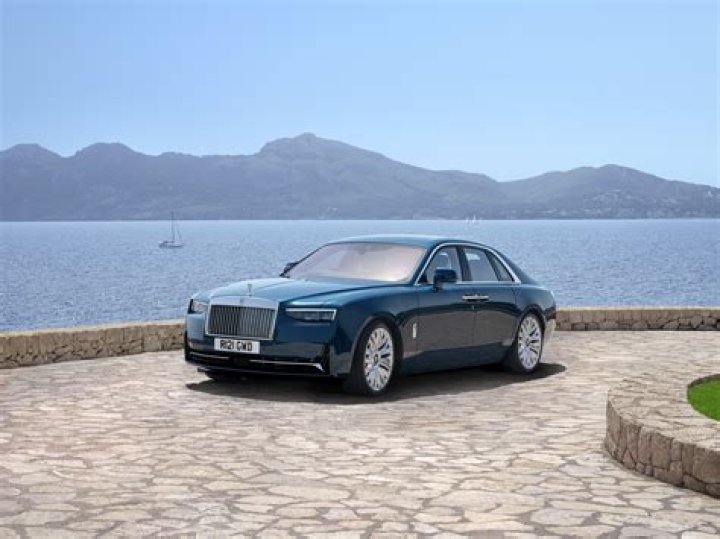How much does Drake's Rolls Royce cost?
