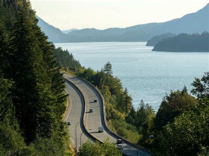 How much does it cost to drive from Vancouver to Los Angeles?