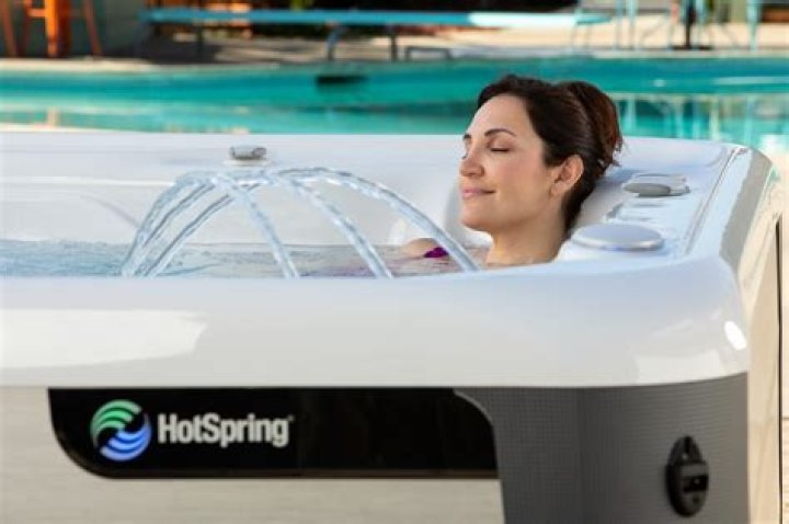 How much does it cost to run a whirlpool bath?