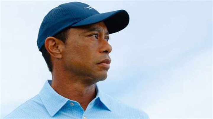 How much does Tiger Woods lift?