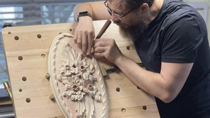 How much does wood carving cost?