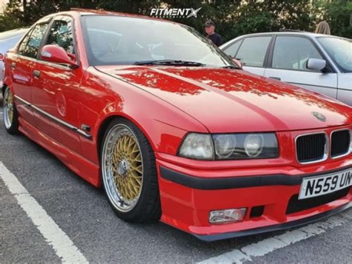 How much is a 1996 BMW 318i?
