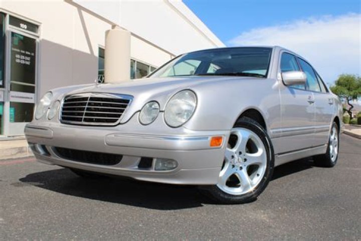 How much is a 2002 Mercedes-Benz worth?