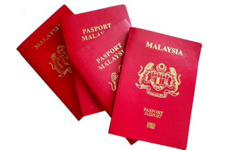 How much is it to renew passport in Malaysia?