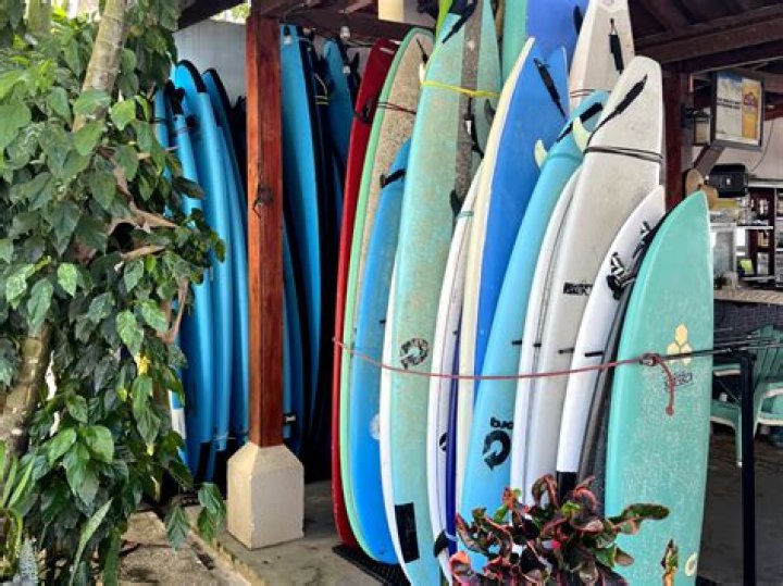 How much is it to rent a surfboard in Maui?