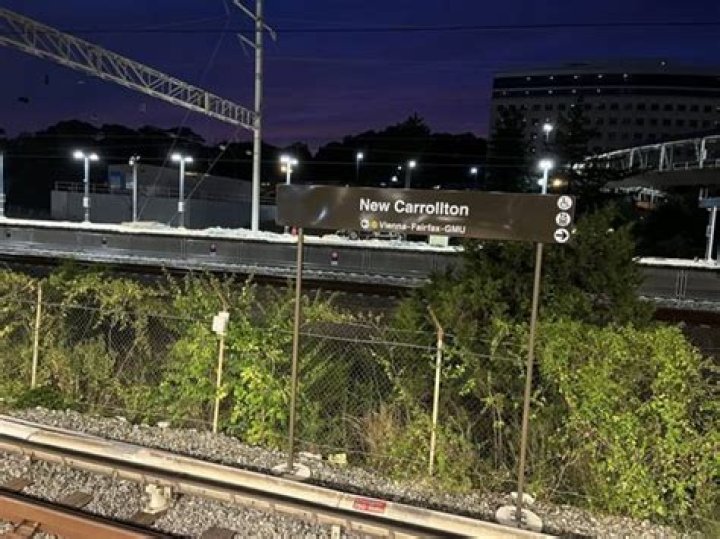 How much is parking at New Carrollton Metro station?