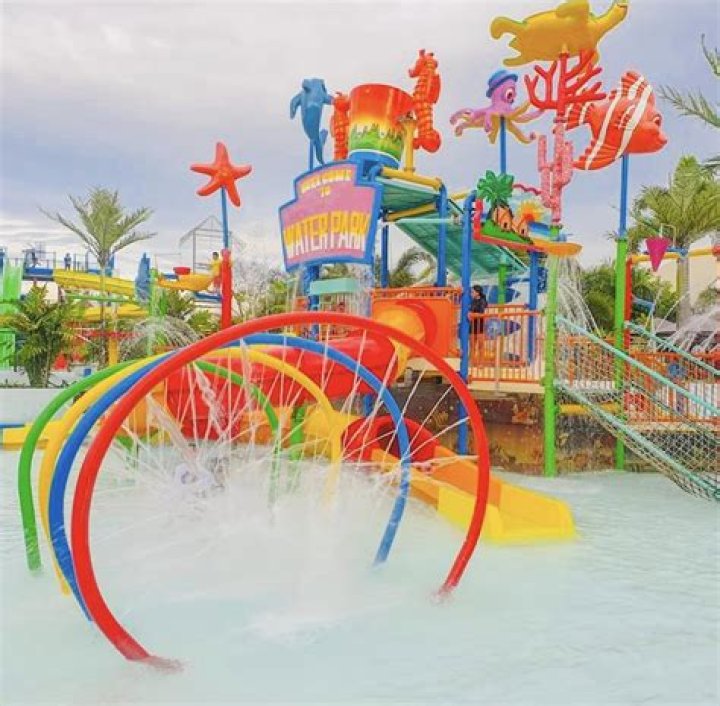 How much is the entrance fee in Legoland Dubai?