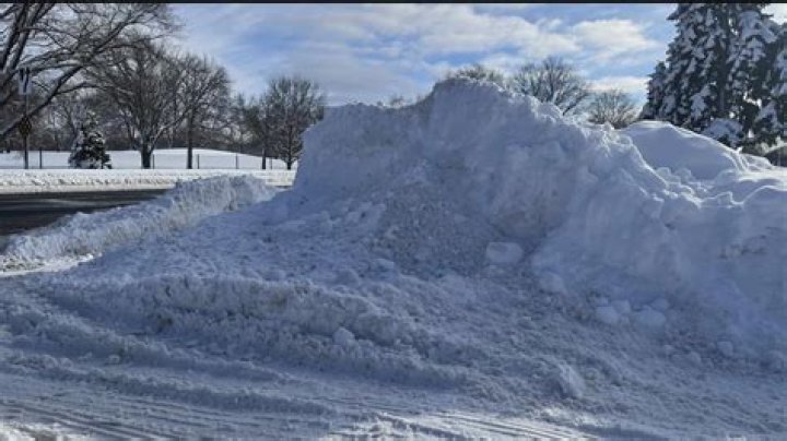 How often does it snow in Minneapolis?