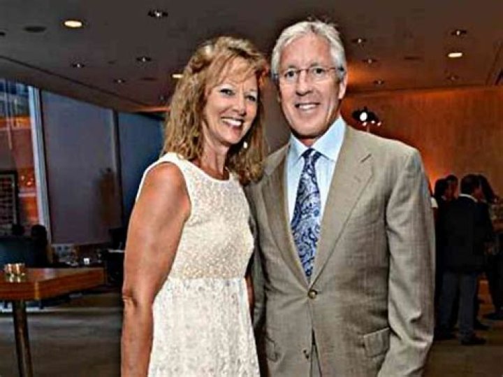 How old is Pete Carroll's wife?