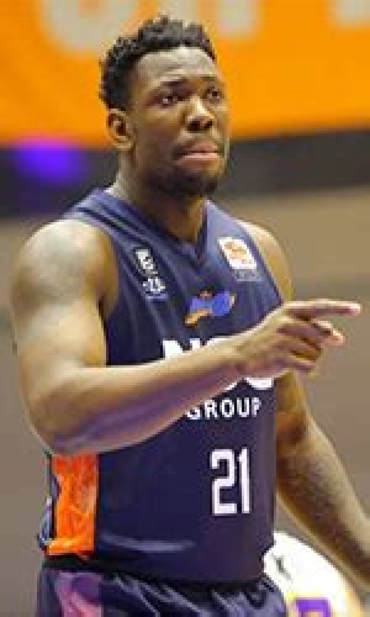 How tall is Kofi Cockburn?