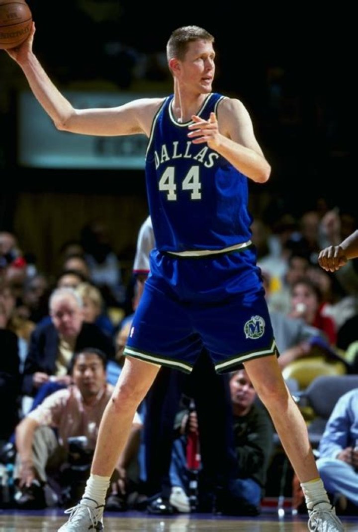 How tall is Shawn Bradley?