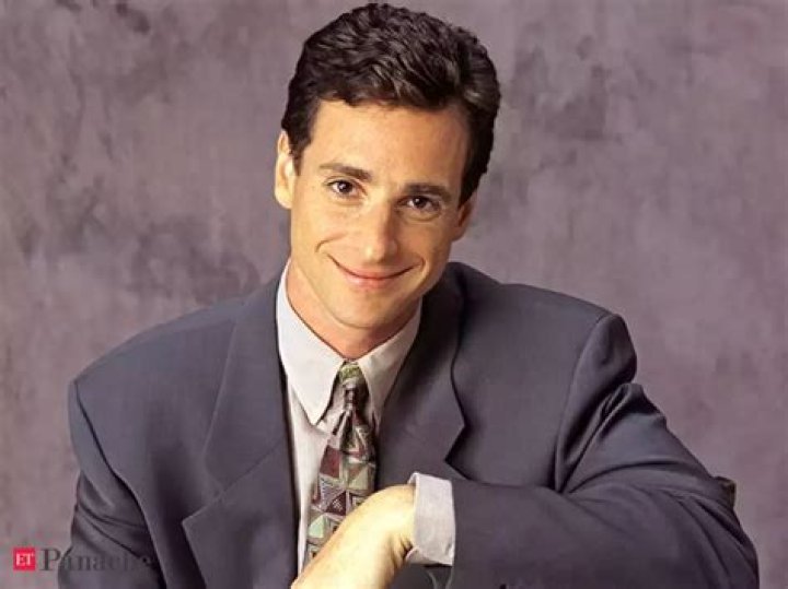 How tall OS Bob Saget?