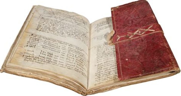 Is a diary a memoir?