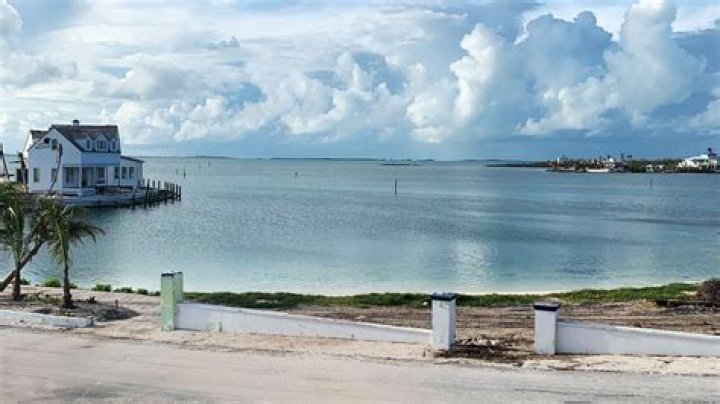 Is Abaco Inn open?