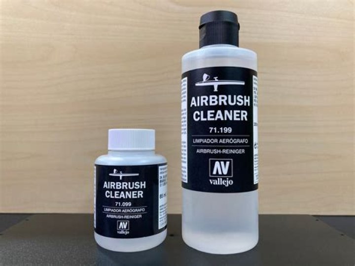 Is airbrush cleaner and thinner the same?