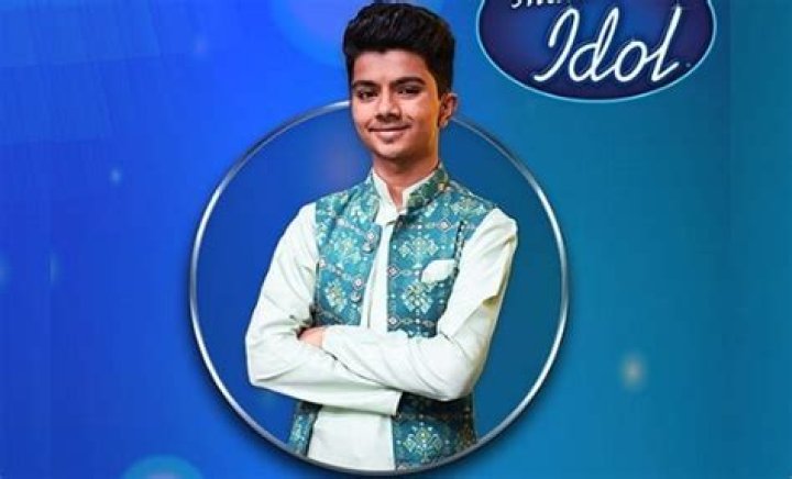 Is Azmat out of Indian Idol?