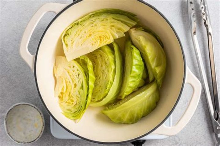 Is boiled cabbage healthy?