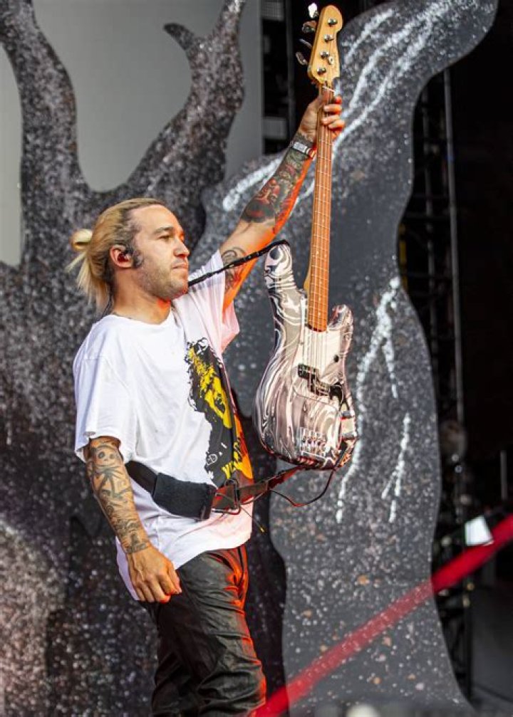 Is Fall Out Boy Touring 2021?