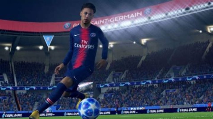 Is FIFA 20 cross platform?