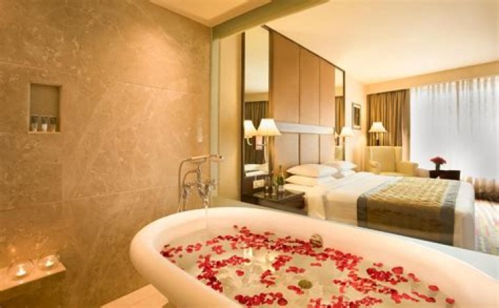 Is it OK to take a bath in a hotel?